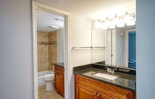 2 beds, 1 bath, 1,012 sqft, $1,296