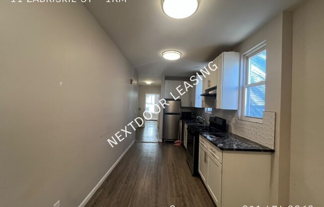 11 Zabriskie St