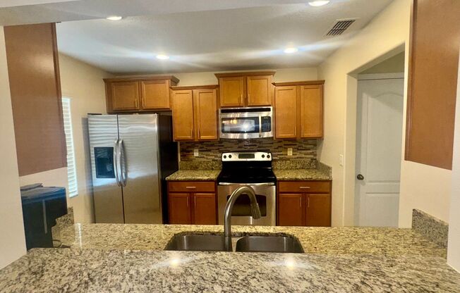 3 Bedroom 2.5 Bath Treviso Townhome minutes from Sanford Orlando International Airport!
