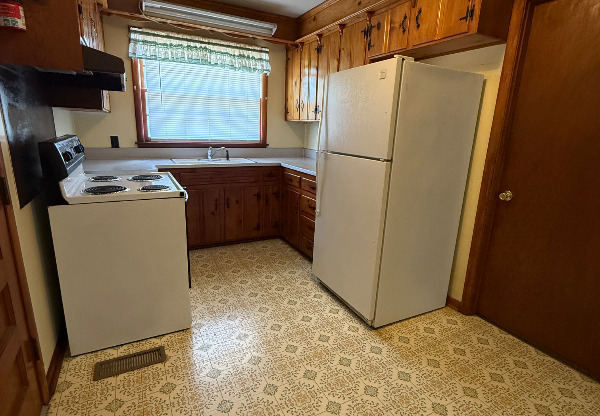 490 SUNLINER DR