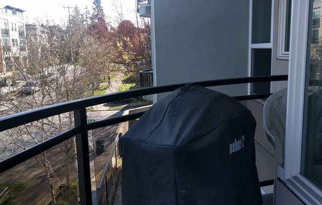 Gorgeous 1BDR in the heart of Queen Anne!
