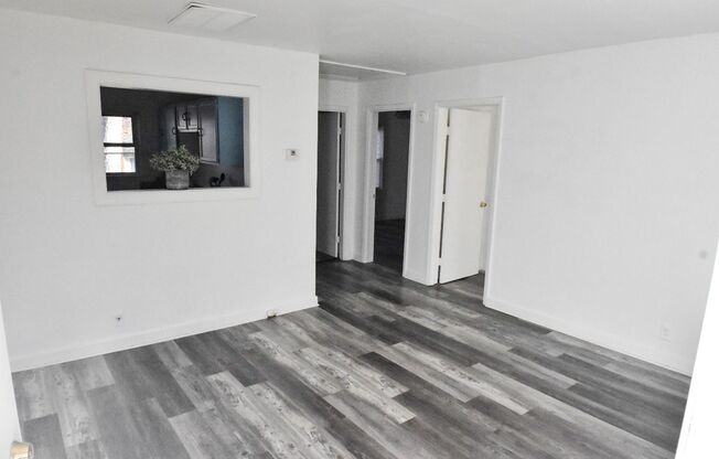 2120 KENNESAW DR