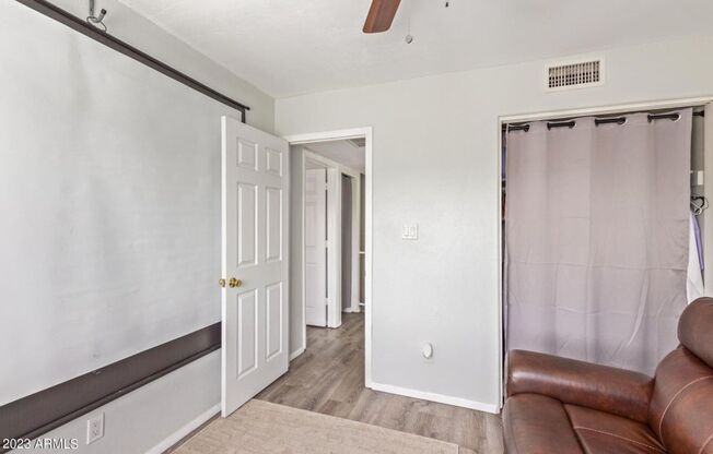 2 beds, 1 bath, $1,595