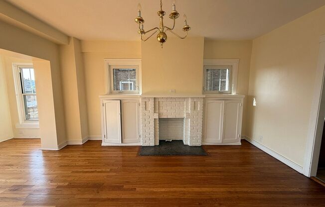 1 bed, 1 bath, 572 sqft, $1,510, Unit Old King Edward 46