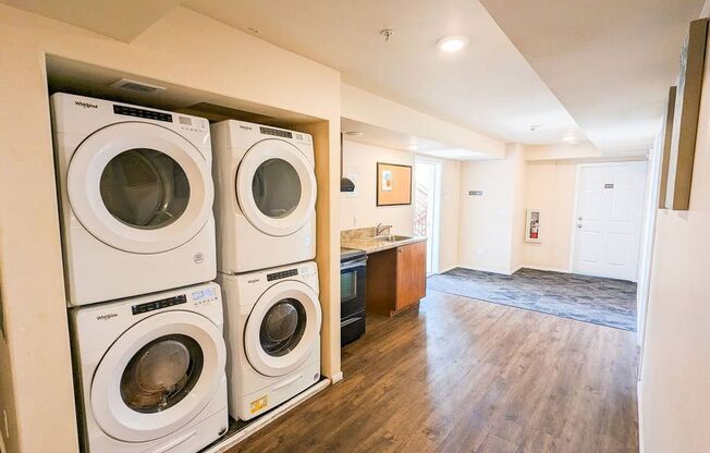 Studio, 1 bath, 165 sqft, $1,050, Unit 351