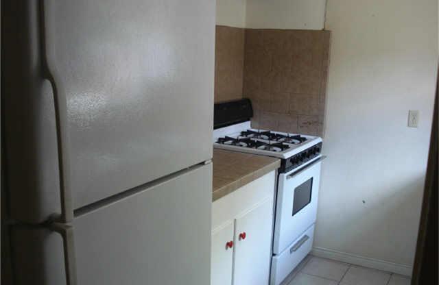 ALL BILLS PAID 1bd/1bath Townhome in Spring Branch
