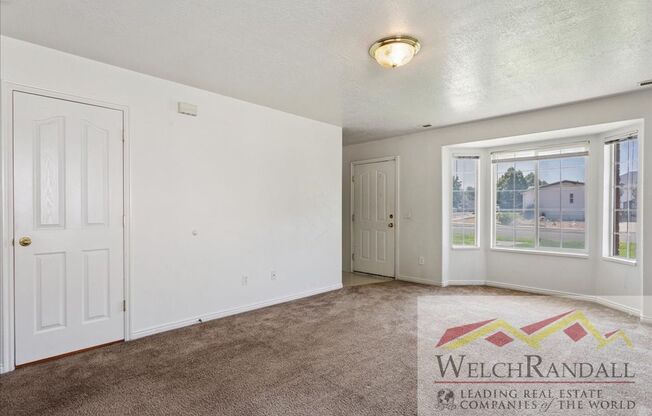 Beautiful 3 Bed 1.5 Bath Townhome in Ogden