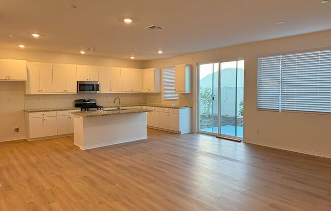 Brand new house at Winchester road in Brand New Willow Springs community - close to everywhere