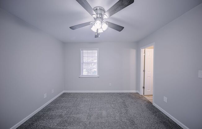 3 beds, 2.5 baths, 1,250 sqft, $1,850, Unit 18-44