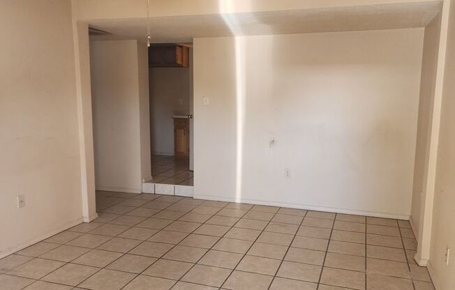 1 bed, 1 bath, 650 sqft, $625, Unit Unit 2A