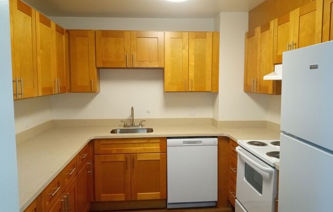 2 beds, 1 bath, 950 sqft, $1,750, Unit 406