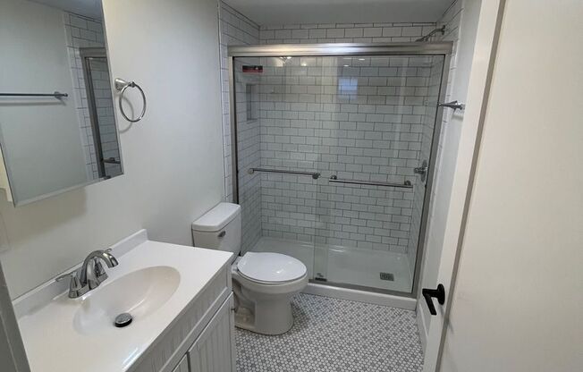 4 beds, 2 baths, $3,800, Unit 126-1