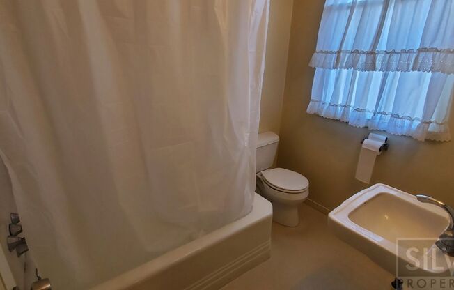 1 bed, 1 bath, 500 sqft, $1,550