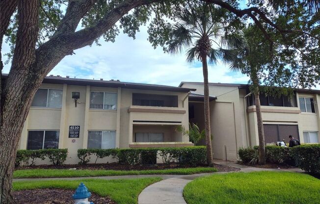 1 Bedroom 1st Floor Del Rey Condo with new stainless appliances and tile flooring