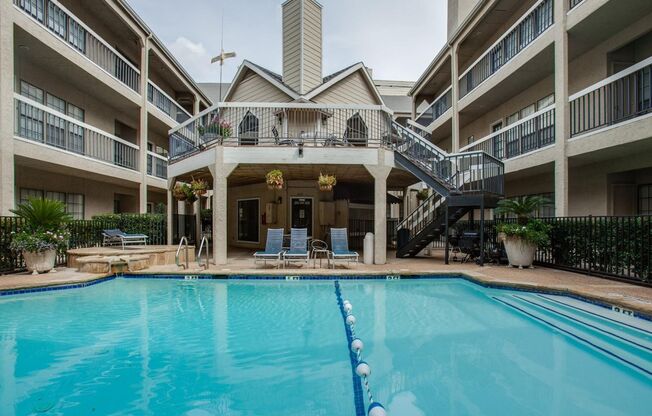 Spacious 2 bedroom-2 bath -Condo