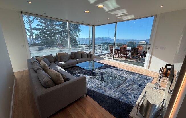 Iconic Russian Hill Luxury: Fully Remodeled 6-Level Home with Sweeping Bay Views