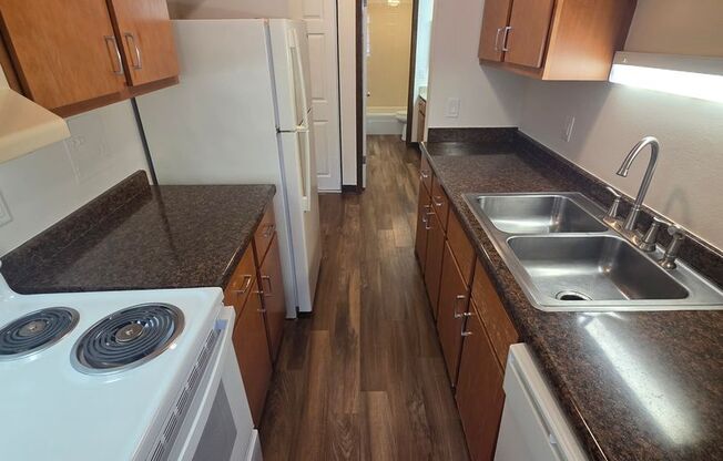 2 beds, 2 baths, 960 sqft, $1,325, Unit 21 - 101
