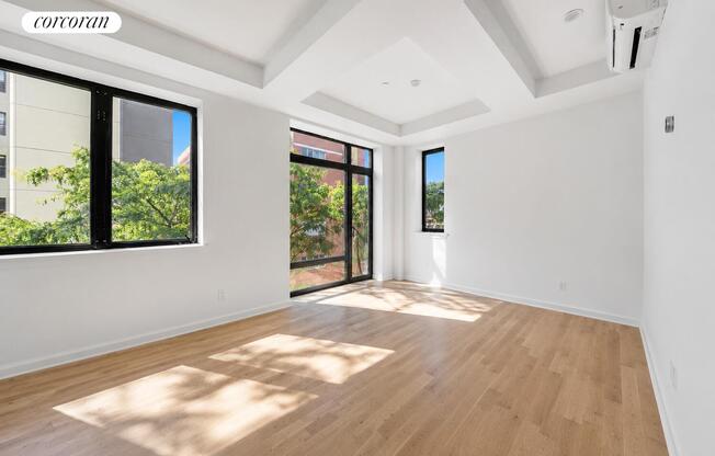 501 W 158 ST