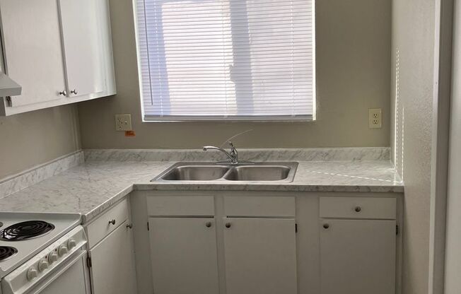 1 bed, 1 bath, $875, Unit 2890