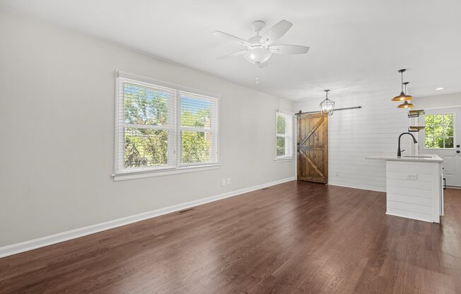 Adorable, Modern 3 Bedroom Ranch near Downtown Raleigh - Gorgeous finishes, open floorplan, updated kitchen and bath, CUTE!!!