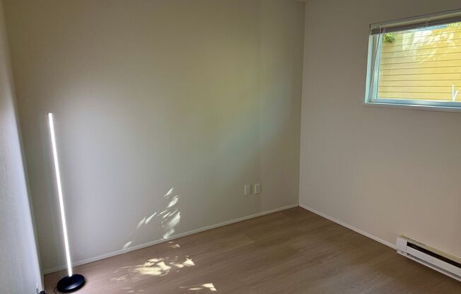 2 beds, 1 bath, 850 sqft, $1,695, Unit #2