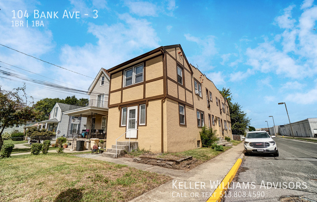 104 Bank Ave