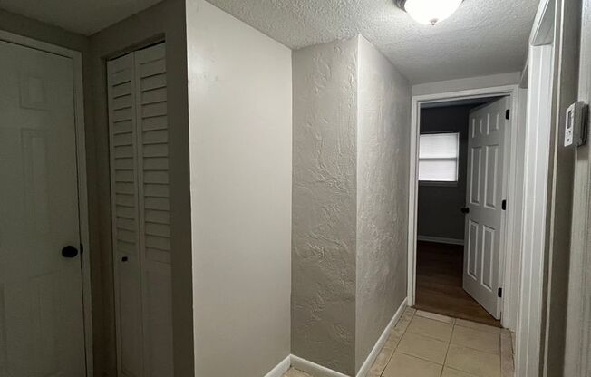 3 beds, 1 bath, $1,550