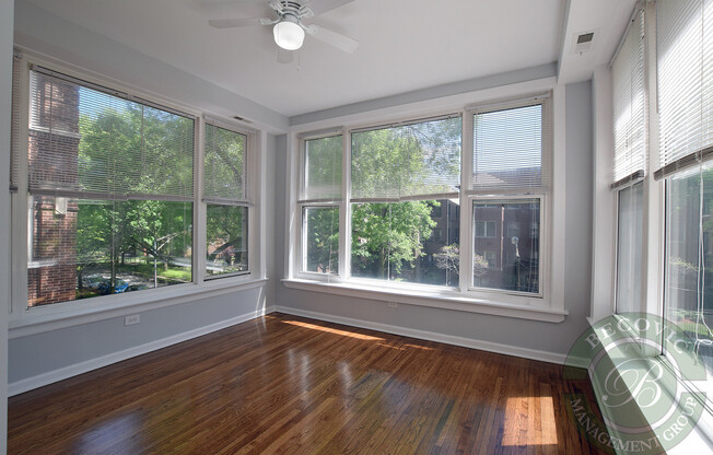 3 beds, 1 bath, 632 sqft, $2,350, Unit 1456-208