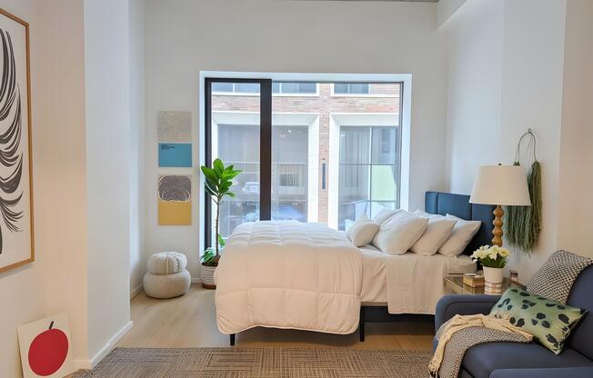 Studio, 1 bath, $3,750, Unit 3D