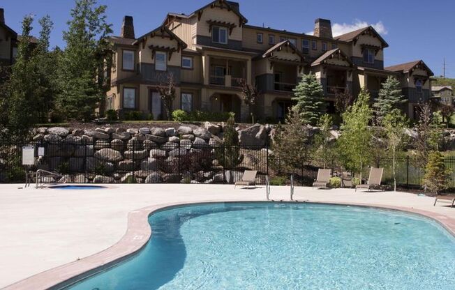 Well Appointed Townhome with Amenities