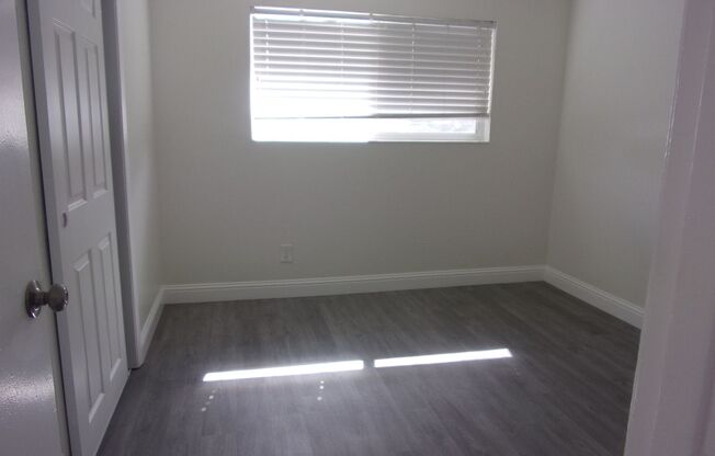 2 beds, 1 bath, $2,000, Unit Unit 3