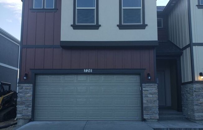 Beautiful 4Bed 2.5Bath Townhome in Spanish Fork!