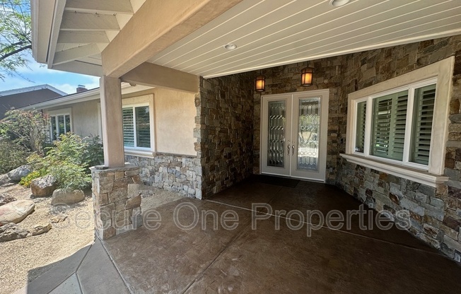 1695 BERKSHIRE DR