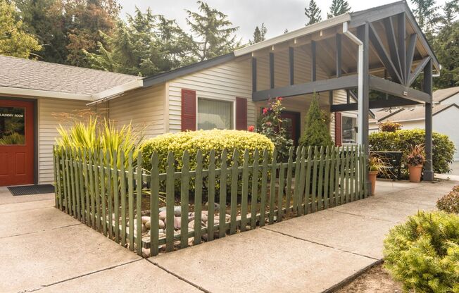 2 beds, 1 bath, $1,500, Unit 234