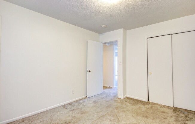 2 beds, 1.5 baths, 900 sqft, $1,040, Unit 1510-06