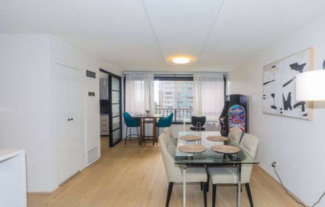 1 bed, 1 bath, $3,000, Unit # 1213