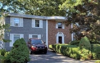 49 HEWES ST
