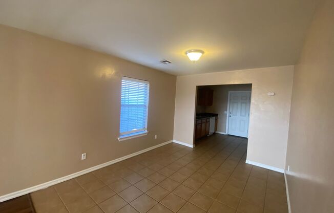 3 beds, 2 baths, $1,375