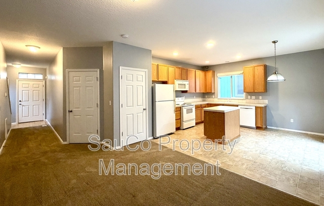 4299 SE AVERI CT