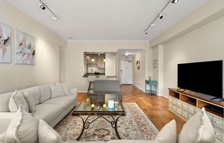 2 beds, 2 baths, 1,285 sqft, $4,900, Unit 17M