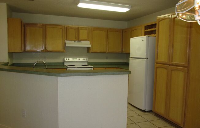 3 beds, 2 baths, $1,600