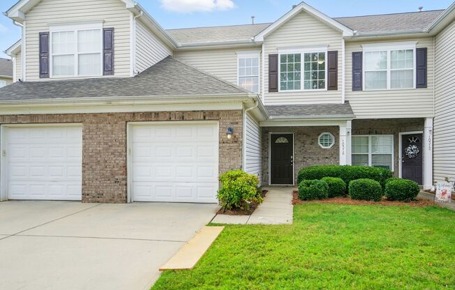 Move-In Ready Townhome in Pineville – Quiet Cul-de-Sac!