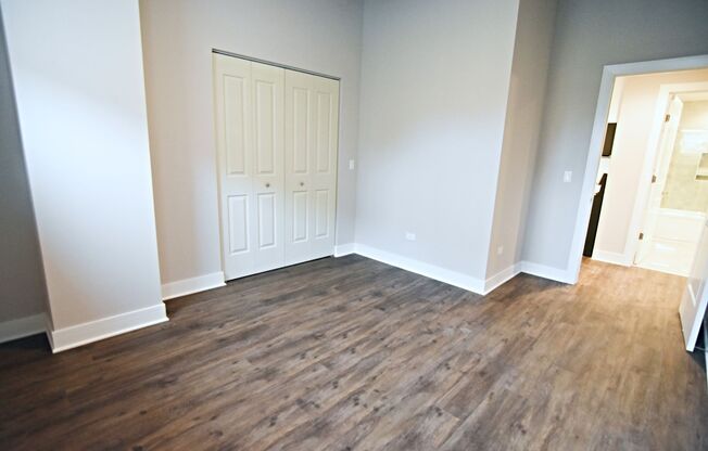 3 beds, 2 baths, 1,215 sqft, $4,800, Unit 3833-301