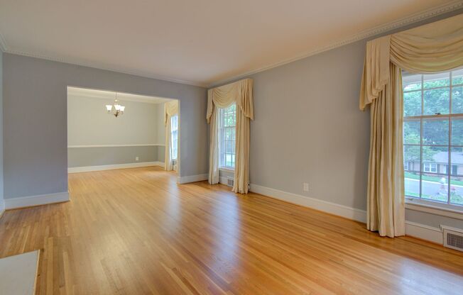 COMING SOON! 3 Beds| 2 Baths Updated Ranch Home in Cotswold