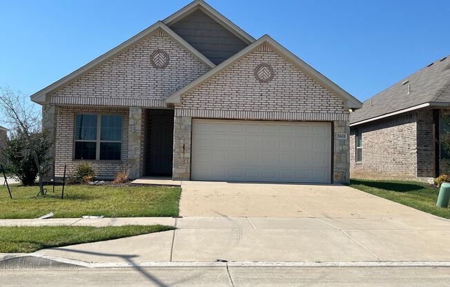3 Bedroom 2 Bath Newer Home MOVE IN SPECIAL