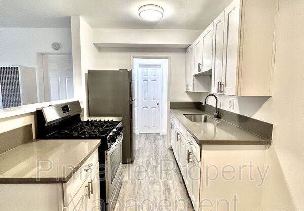 1242 CEDAR AVE