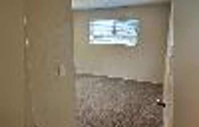 920 Castlewood Dr