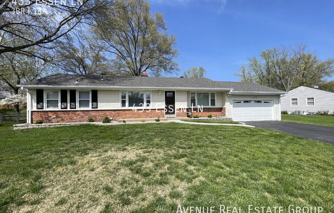 433 ESSEN LN