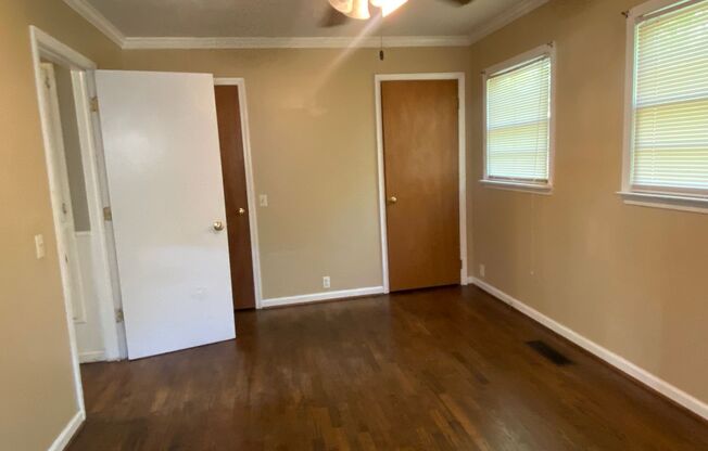 3 beds, 1 bath, $1,350