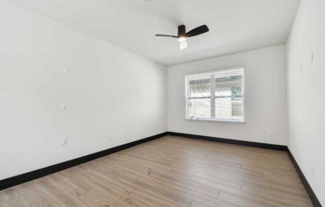 3345 4 AVE S